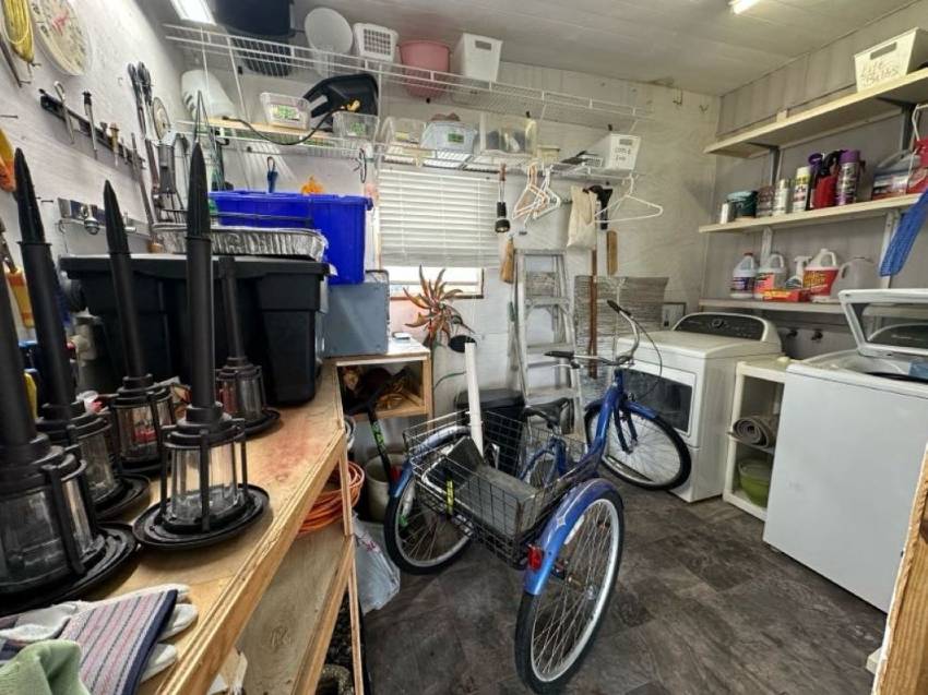 681 Lake Henry a Winter Haven, FL Mobile or Manufactured Home for Sale